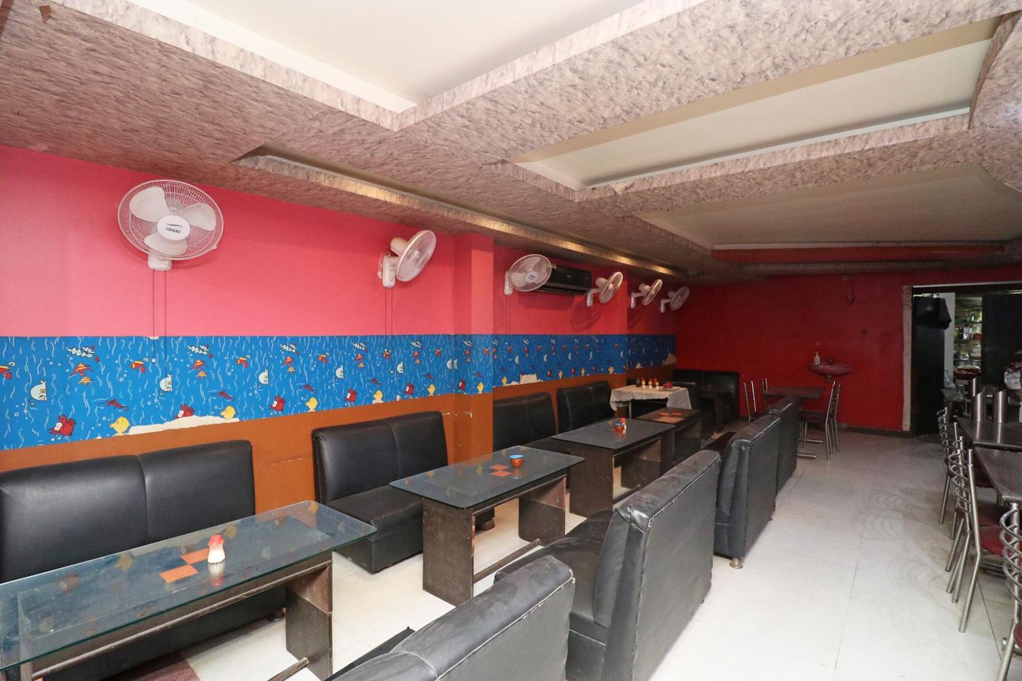 Hotel O Swastik Resort Colonelganj Luaran gambar