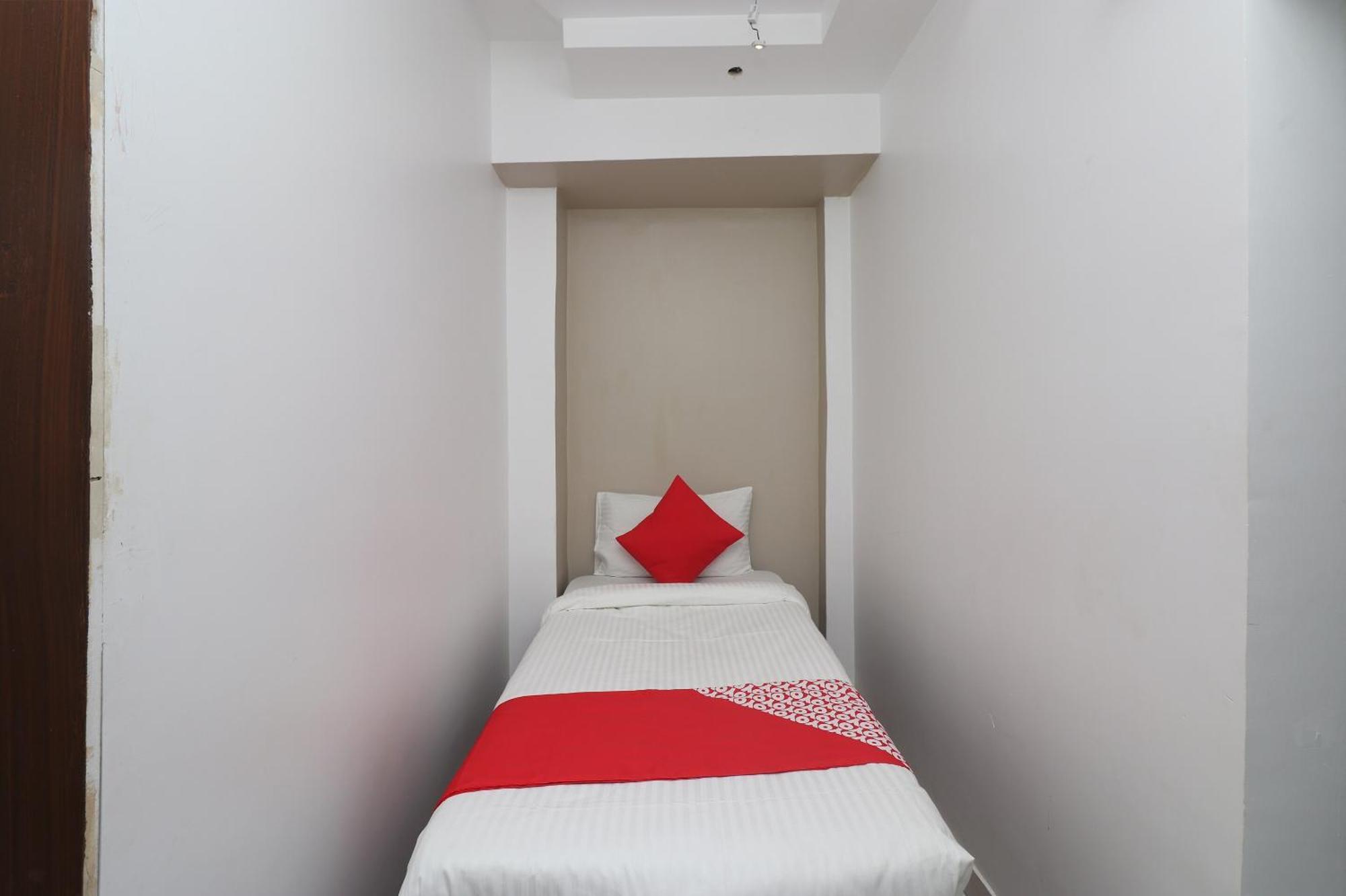 Hotel O Swastik Resort Colonelganj Luaran gambar