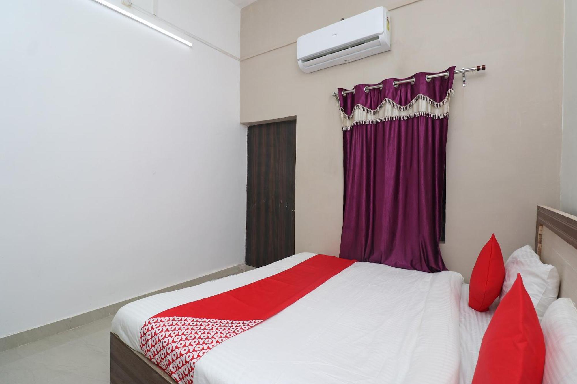 Hotel O Swastik Resort Colonelganj Luaran gambar
