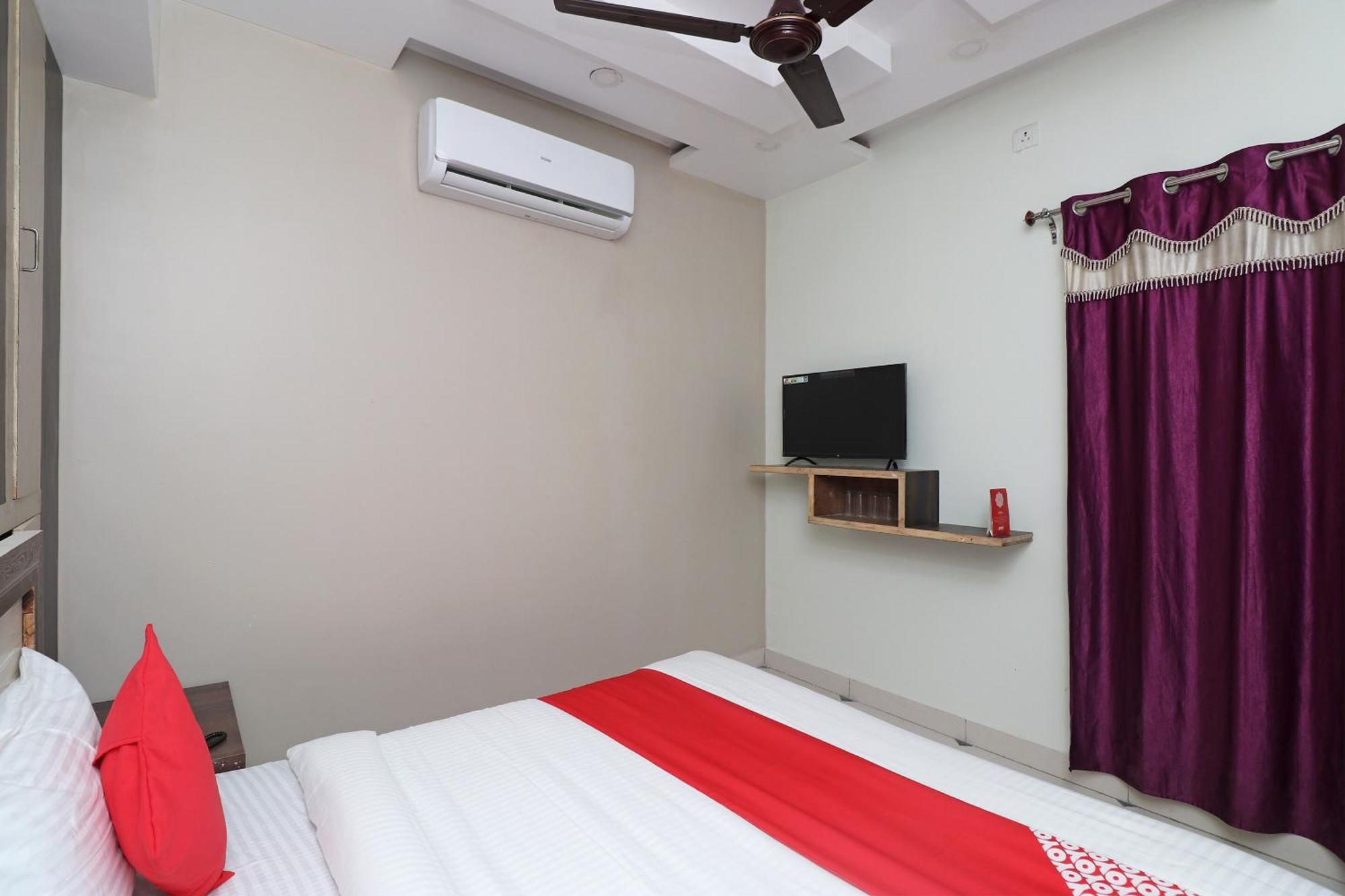 Hotel O Swastik Resort Colonelganj Luaran gambar